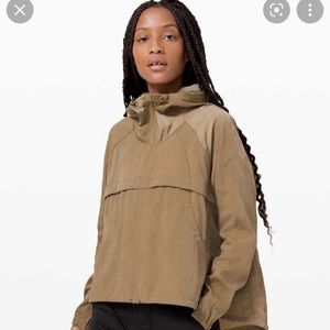 Lululemon Seek Vistas Brown 1/2 zip nylon hoodie pullover Excellent condition!